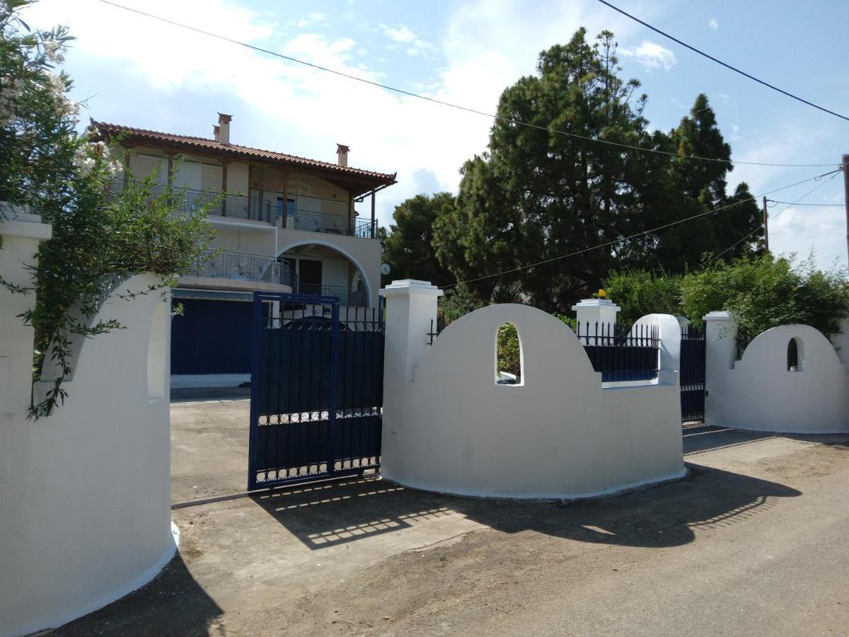 Apollon And Artemis Bed and Breakfast Paralia Avlidhos Exterior foto